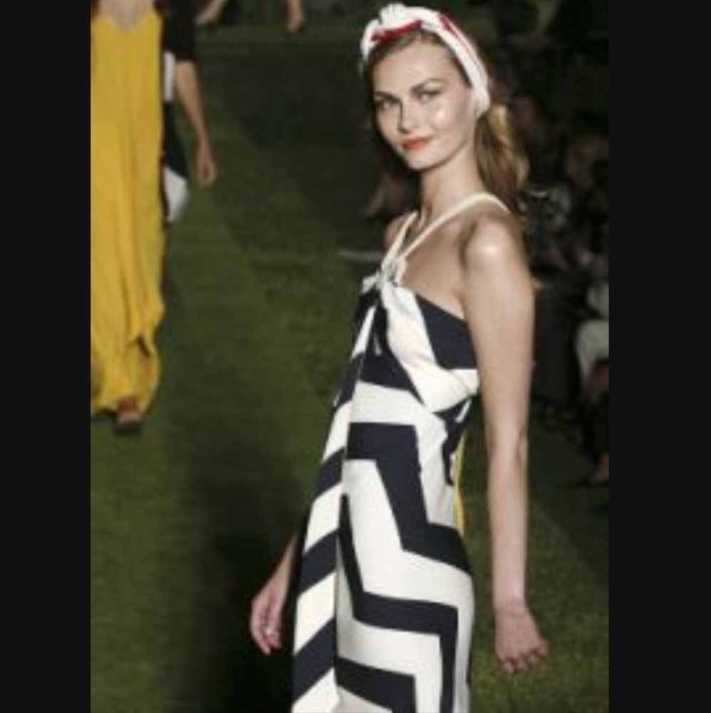 DIANE VON FURSTENBERG Chevron Strapless Maxi Dress - Navy, White, Yellow Knotted - Picture 7 of 12